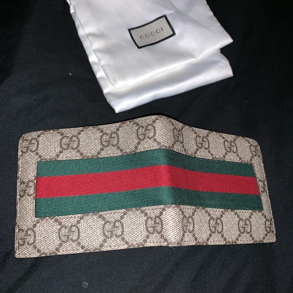 I am selling a real Authentic Gucci wallet